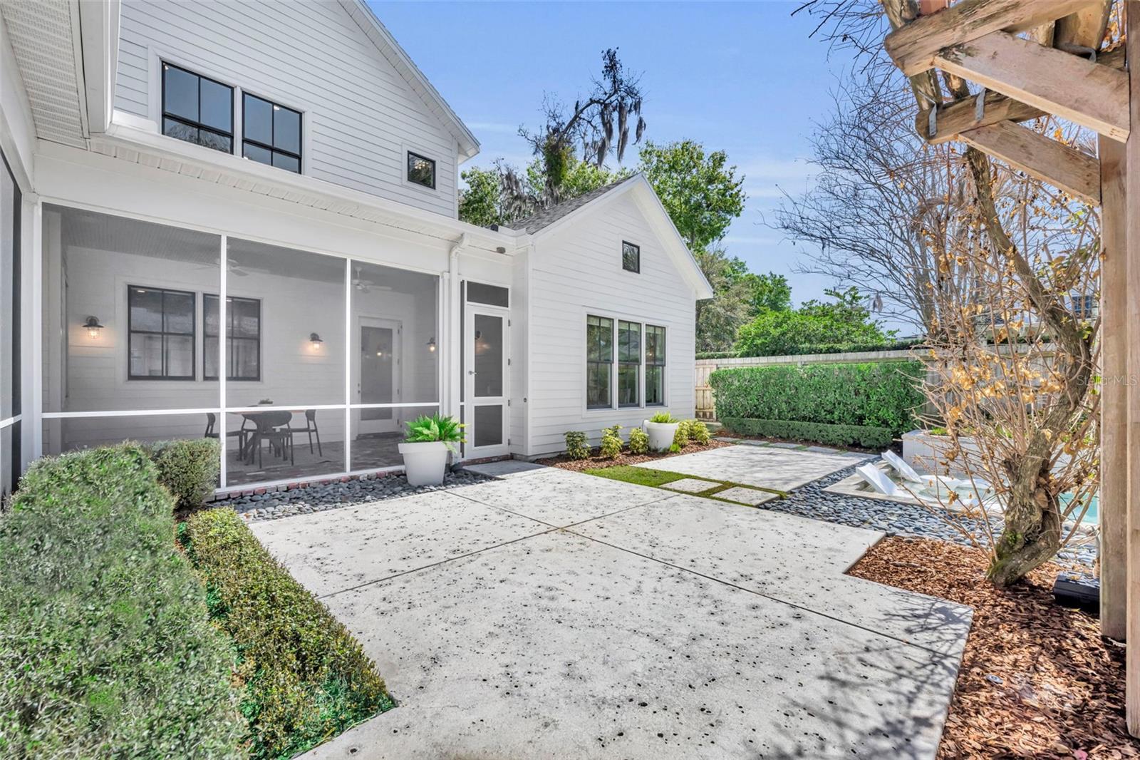 Image 43 of 57 For 501 Henkel Circle