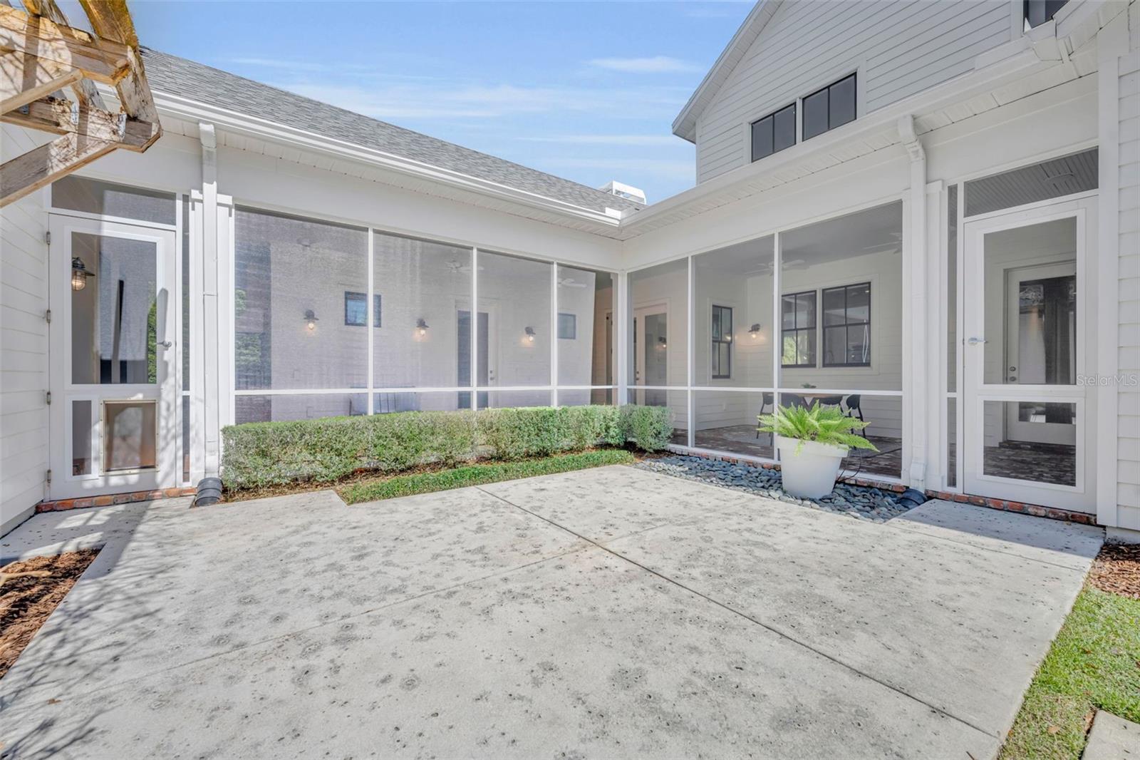 Image 44 of 57 For 501 Henkel Circle