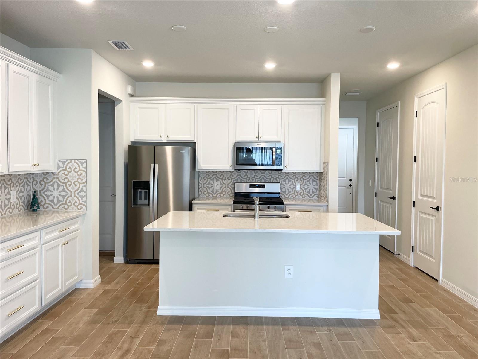 Image 3 of 22 For 8350 Fenton Street