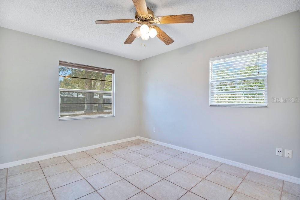 Image 15 of 25 For 1813 Oakey Avenue