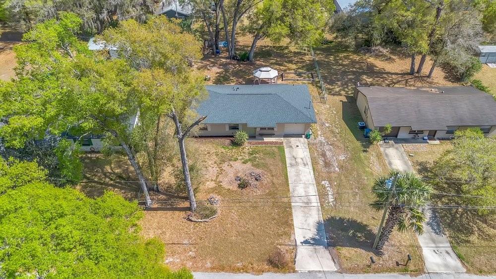 Image 21 of 25 For 1813 Oakey Avenue