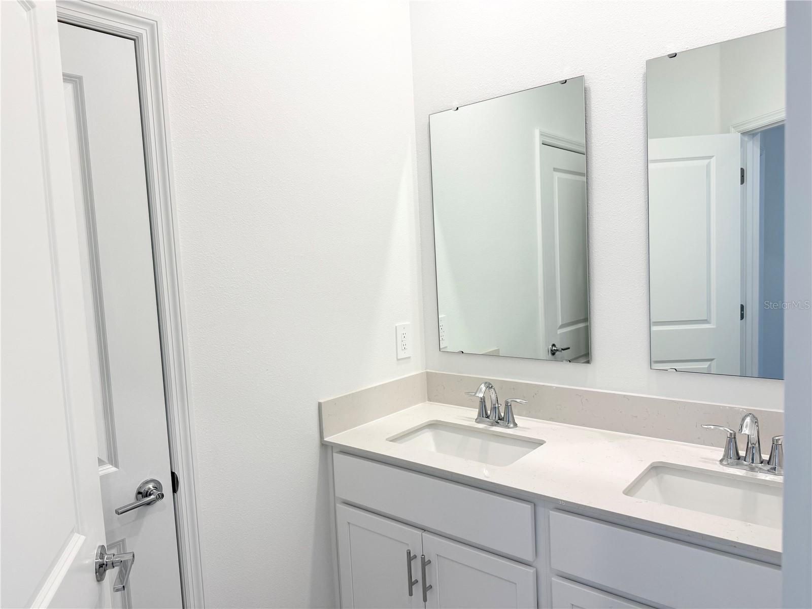 Image 14 of 23 For 660 Bayern Lane