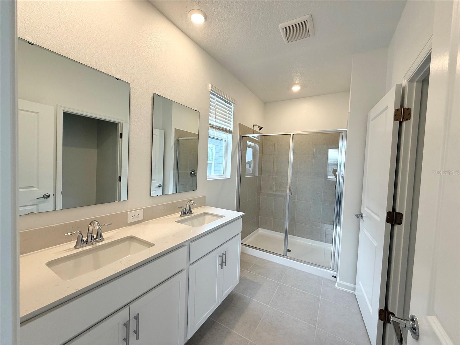 Image 15 of 23 For 660 Bayern Lane