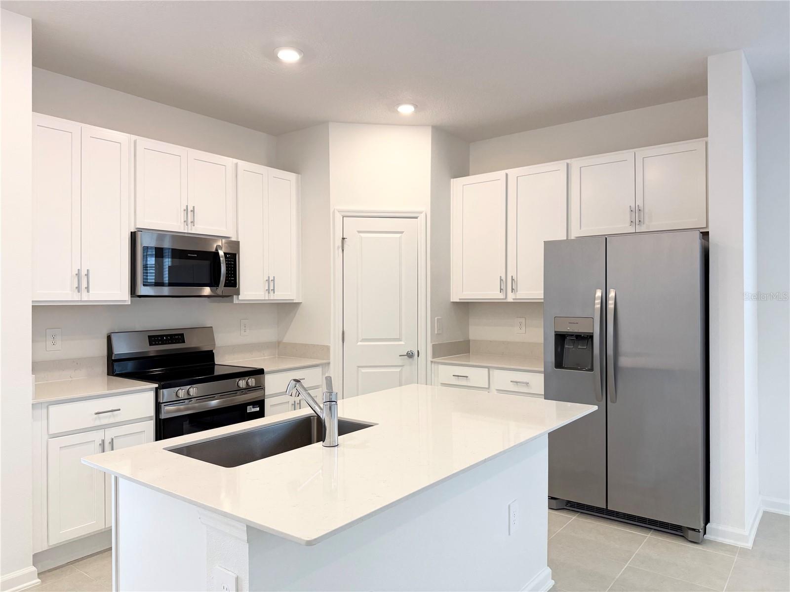 Image 2 of 23 For 660 Bayern Lane