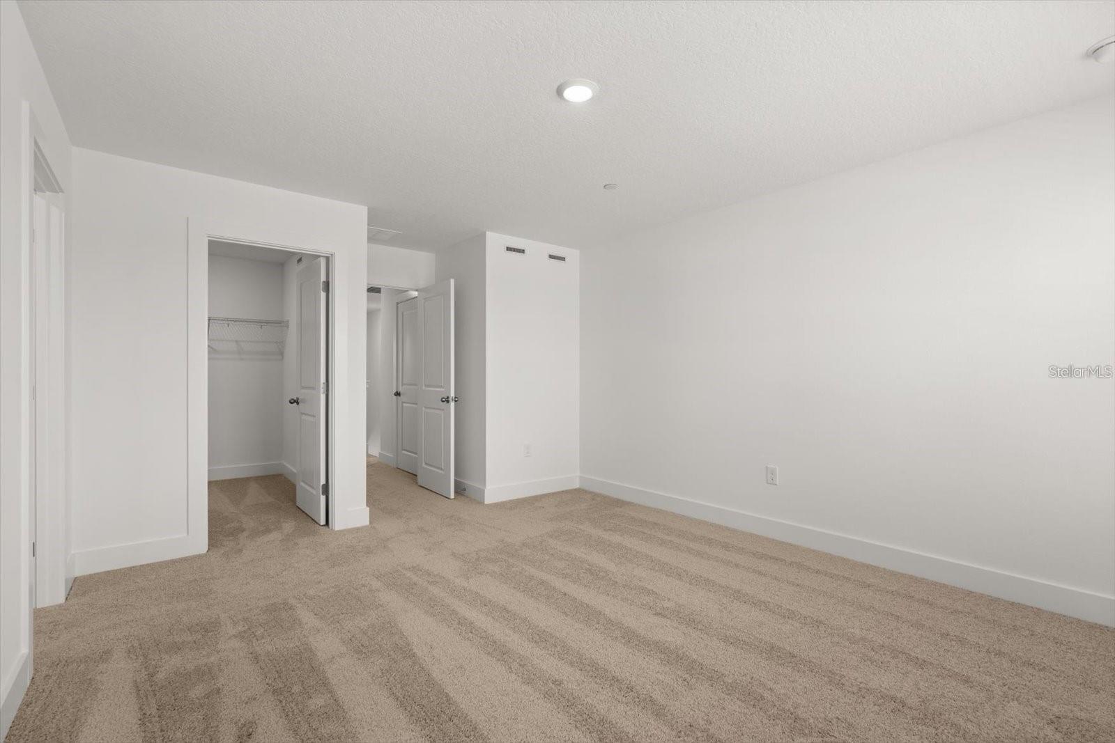 Image 14 of 30 For 15489 Hamlin Park Drive