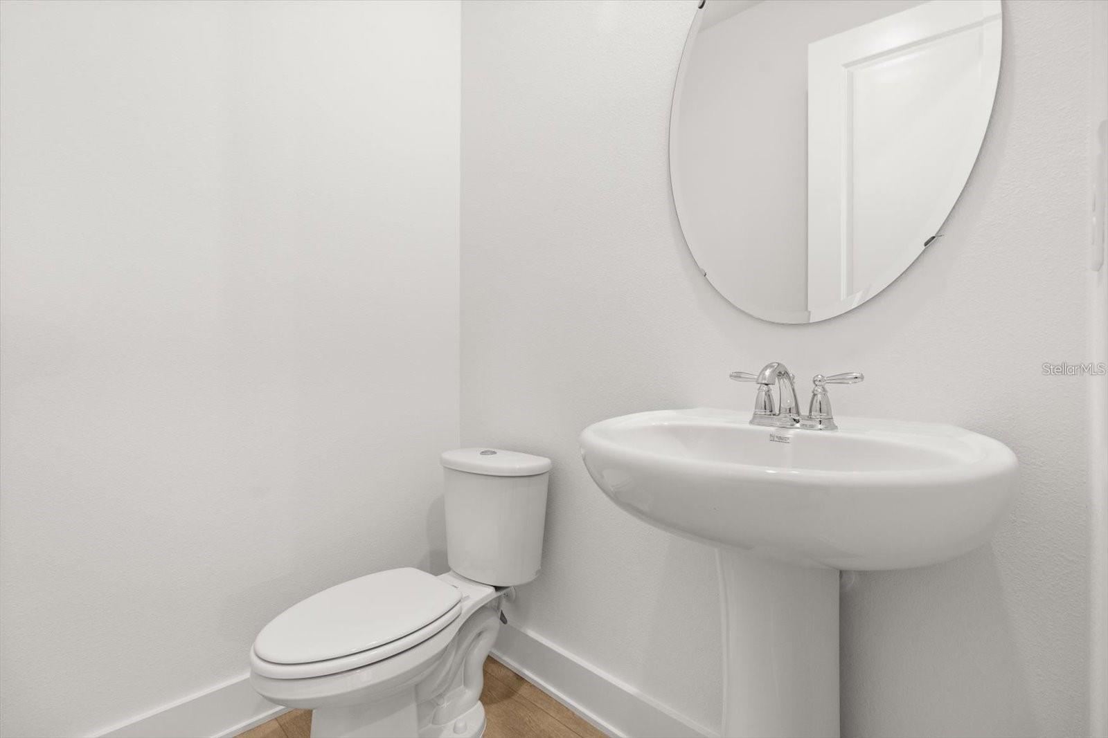 Image 25 of 30 For 15489 Hamlin Park Drive