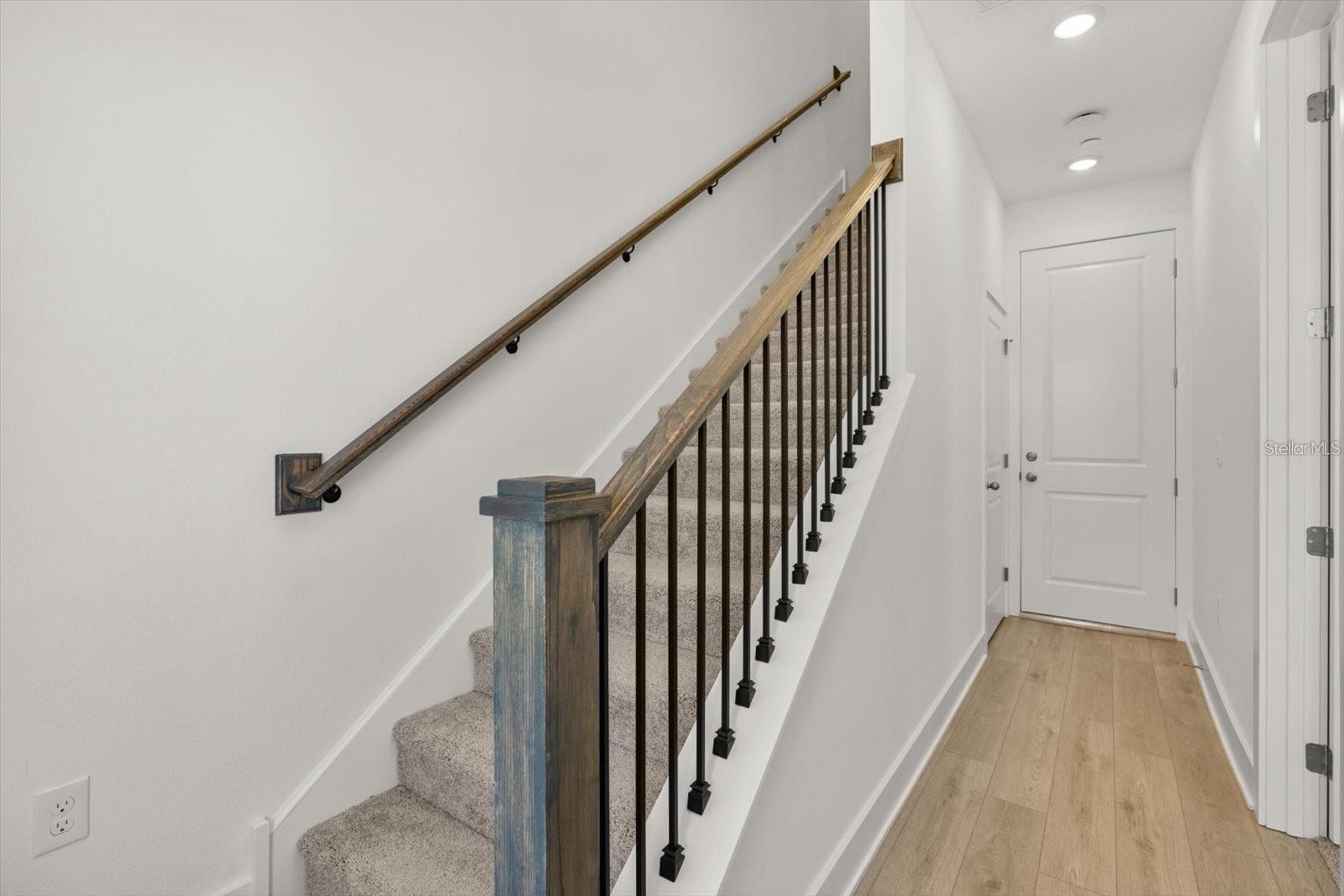 Image 4 of 30 For 15489 Hamlin Park Drive