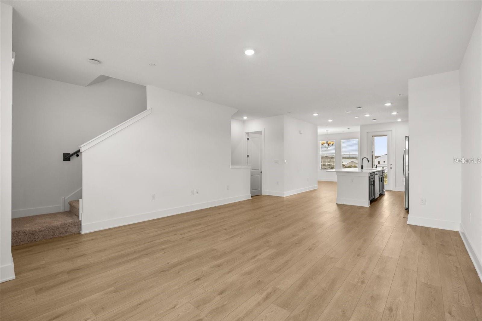 Image 6 of 30 For 15489 Hamlin Park Drive