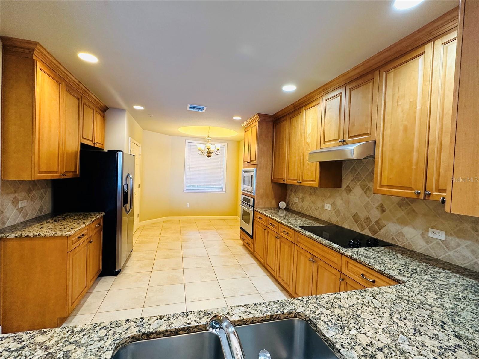 Image 15 of 20 For 8743 The Esplanade  9