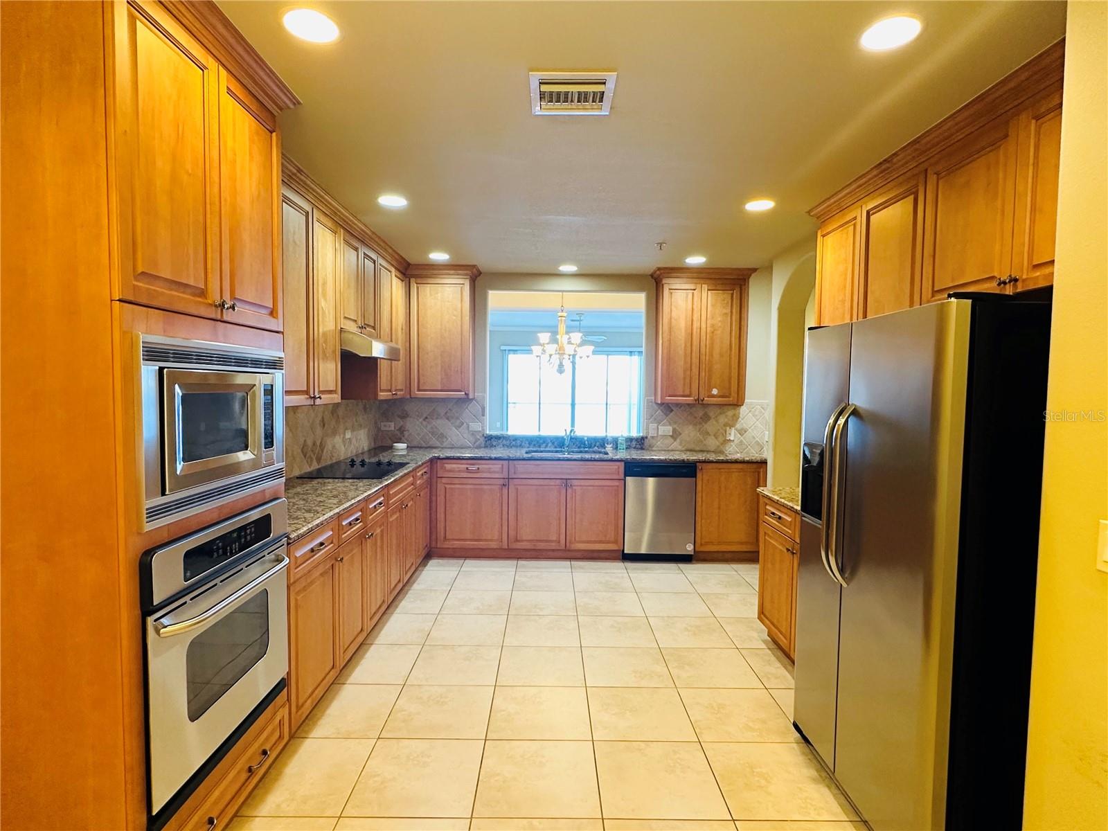 Image 4 of 20 For 8743 The Esplanade  9