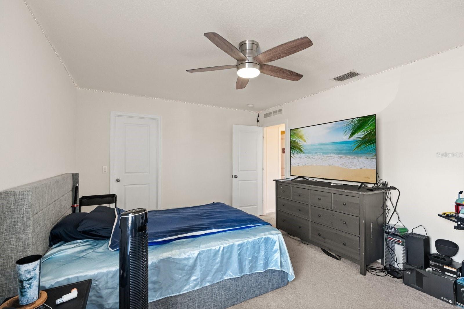 Image 18 of 36 For 660 Big Pine Avenue