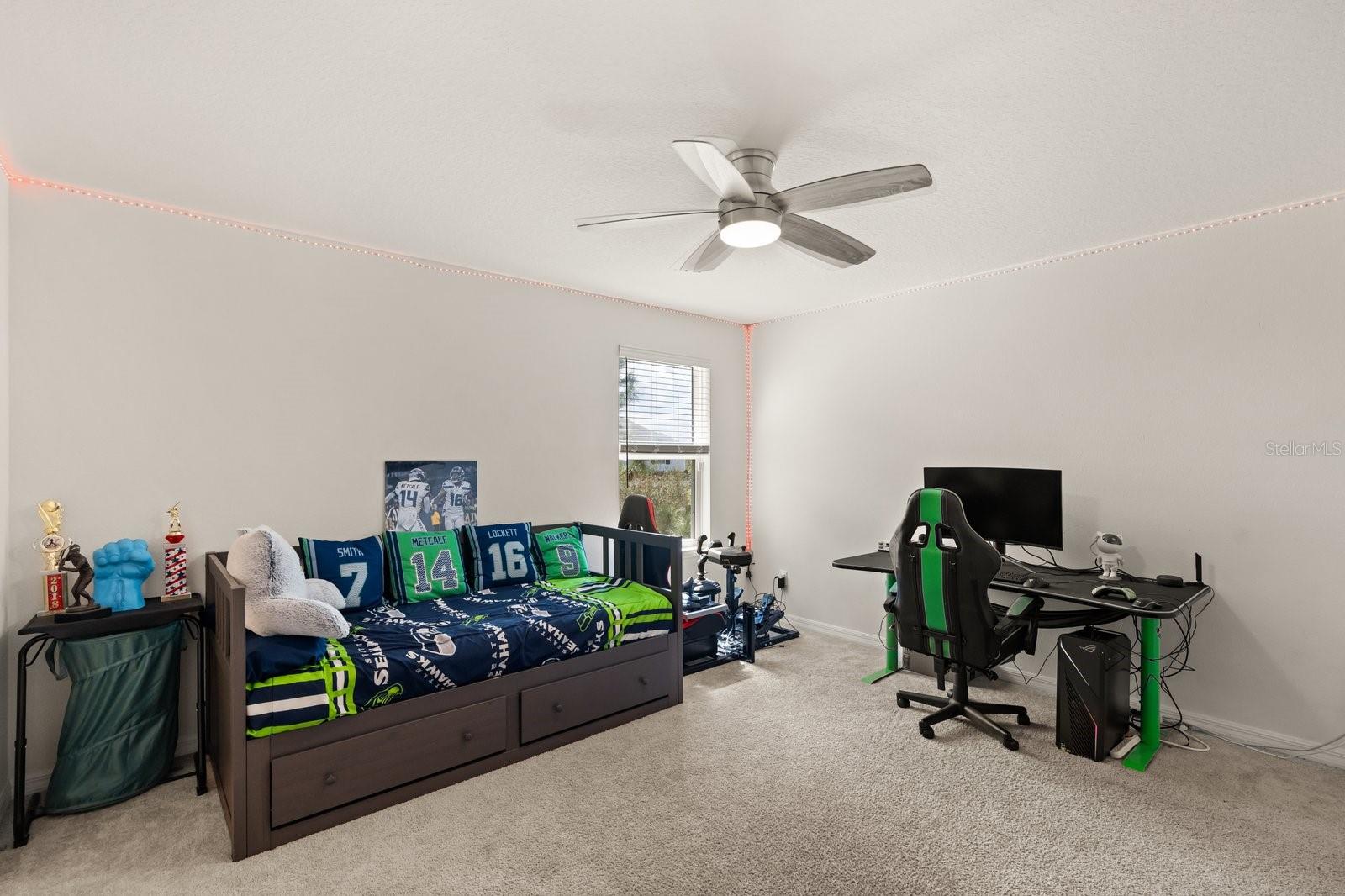 Image 22 of 36 For 660 Big Pine Avenue