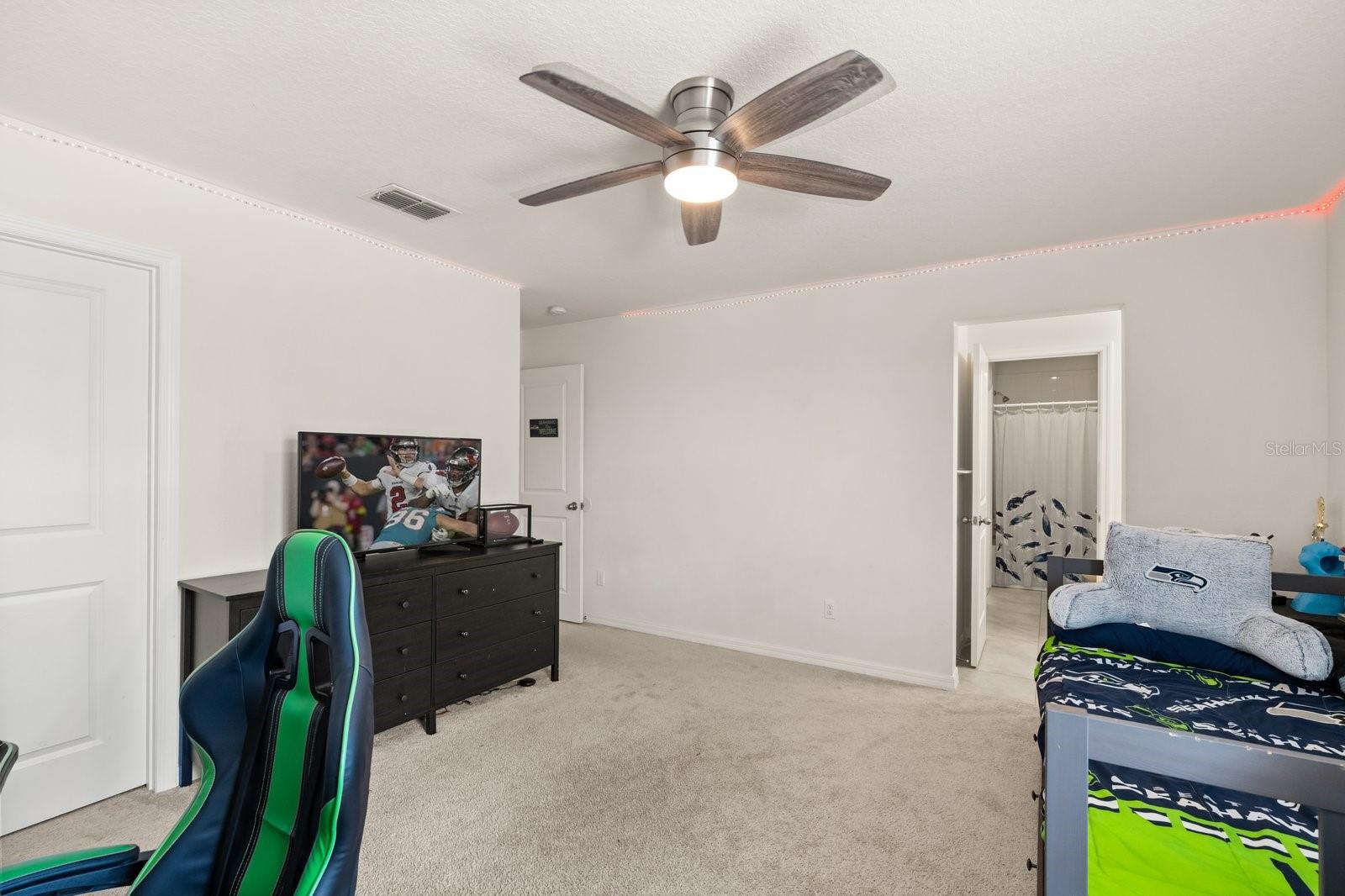 Image 23 of 36 For 660 Big Pine Avenue