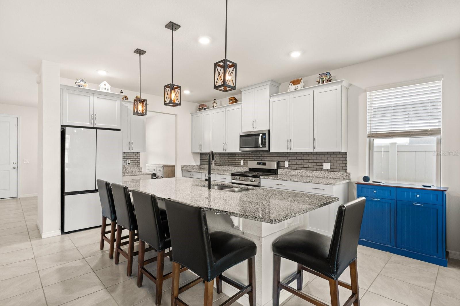 Image 5 of 36 For 660 Big Pine Avenue