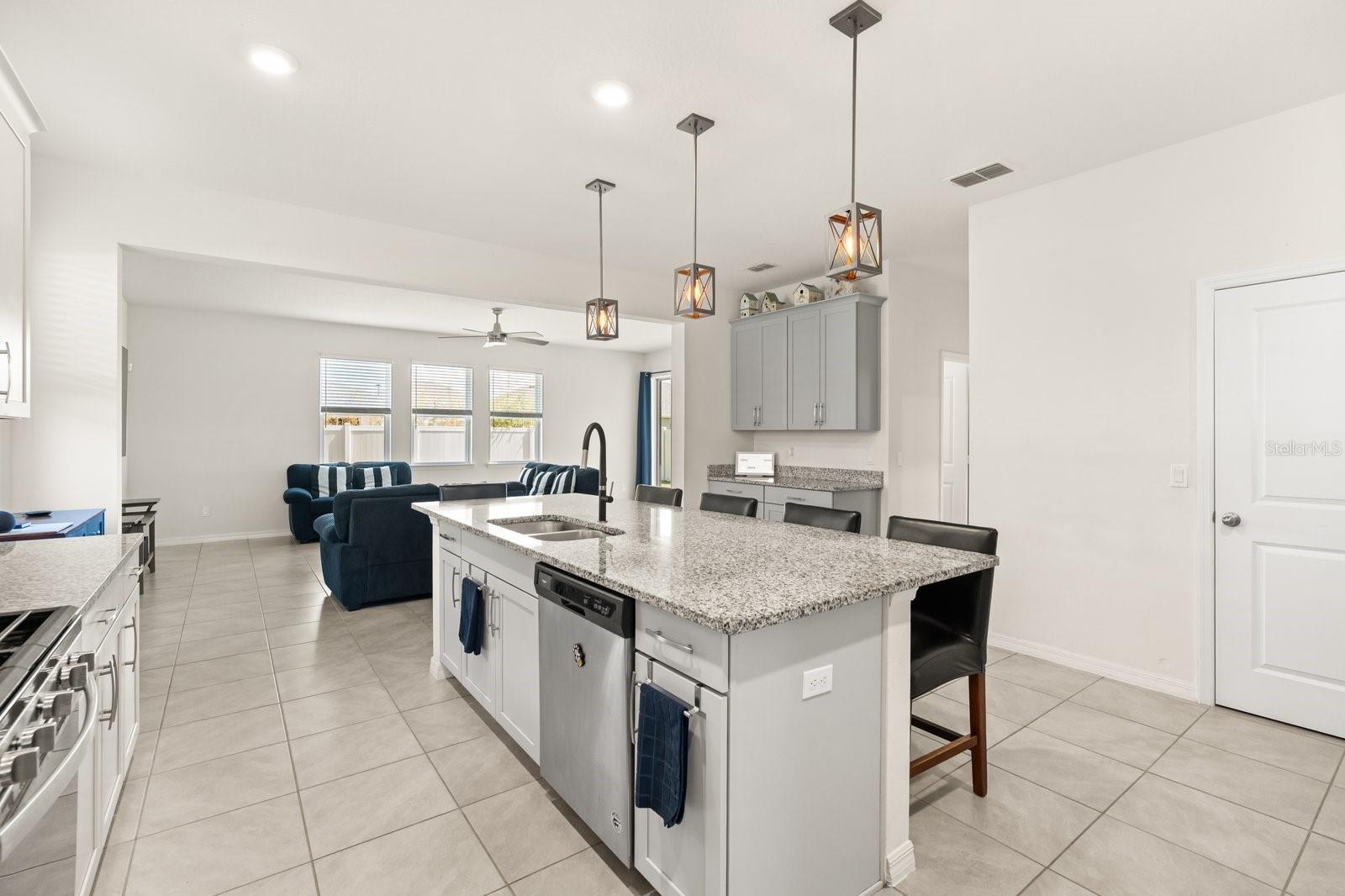 Image 6 of 36 For 660 Big Pine Avenue