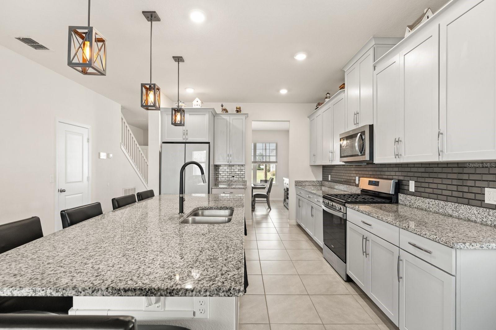 Image 7 of 36 For 660 Big Pine Avenue