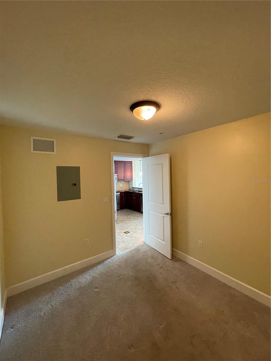 Image 13 of 24 For 101 Eola Drive 909