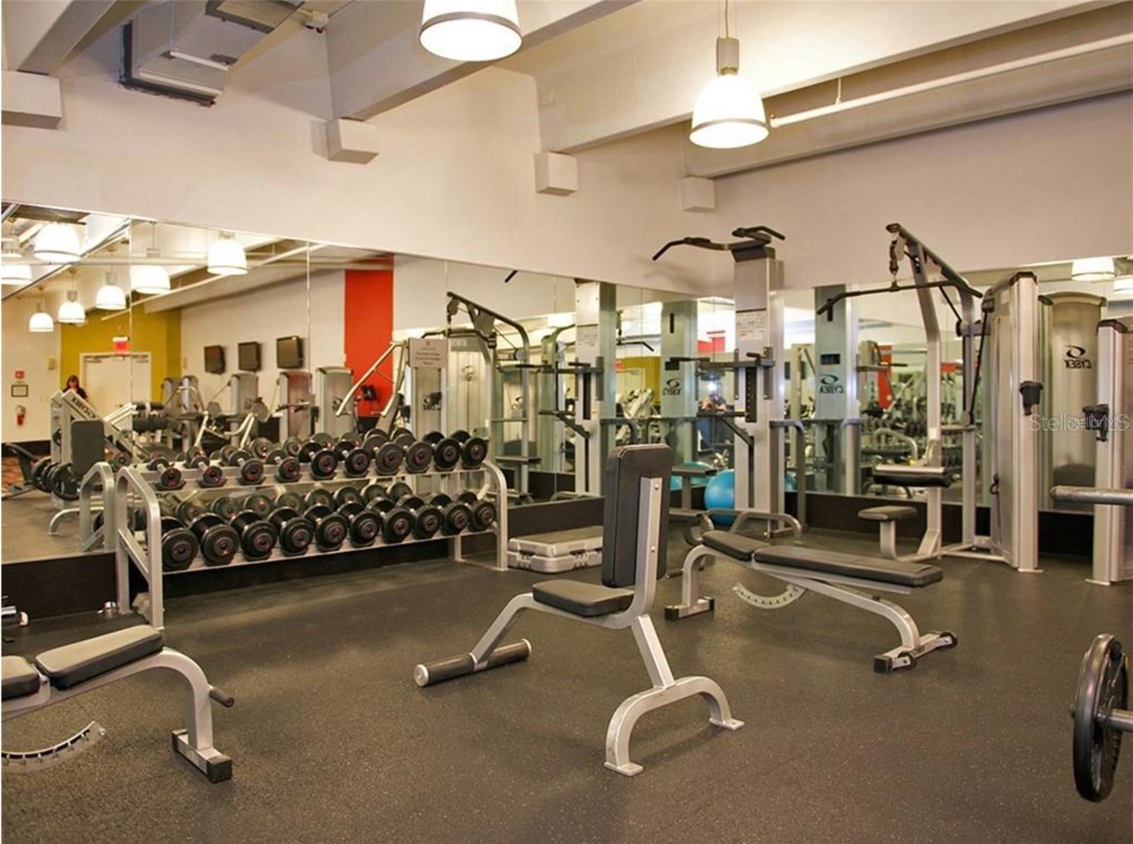 Image 16 of 24 For 101 Eola Drive 909