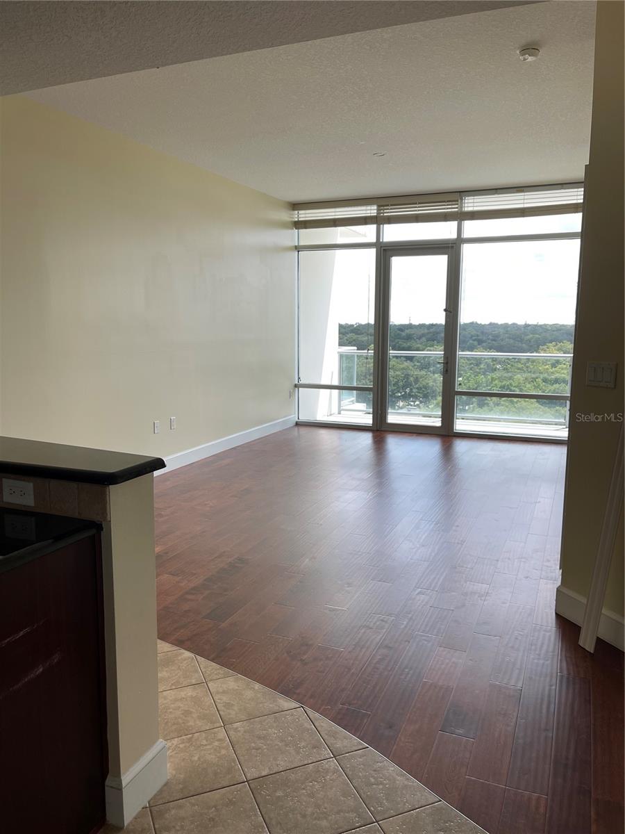 Image 6 of 24 For 101 Eola Drive 909