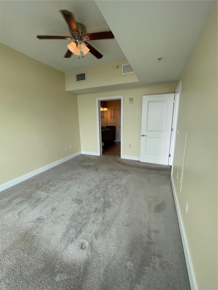 Image 8 of 24 For 101 Eola Drive 909