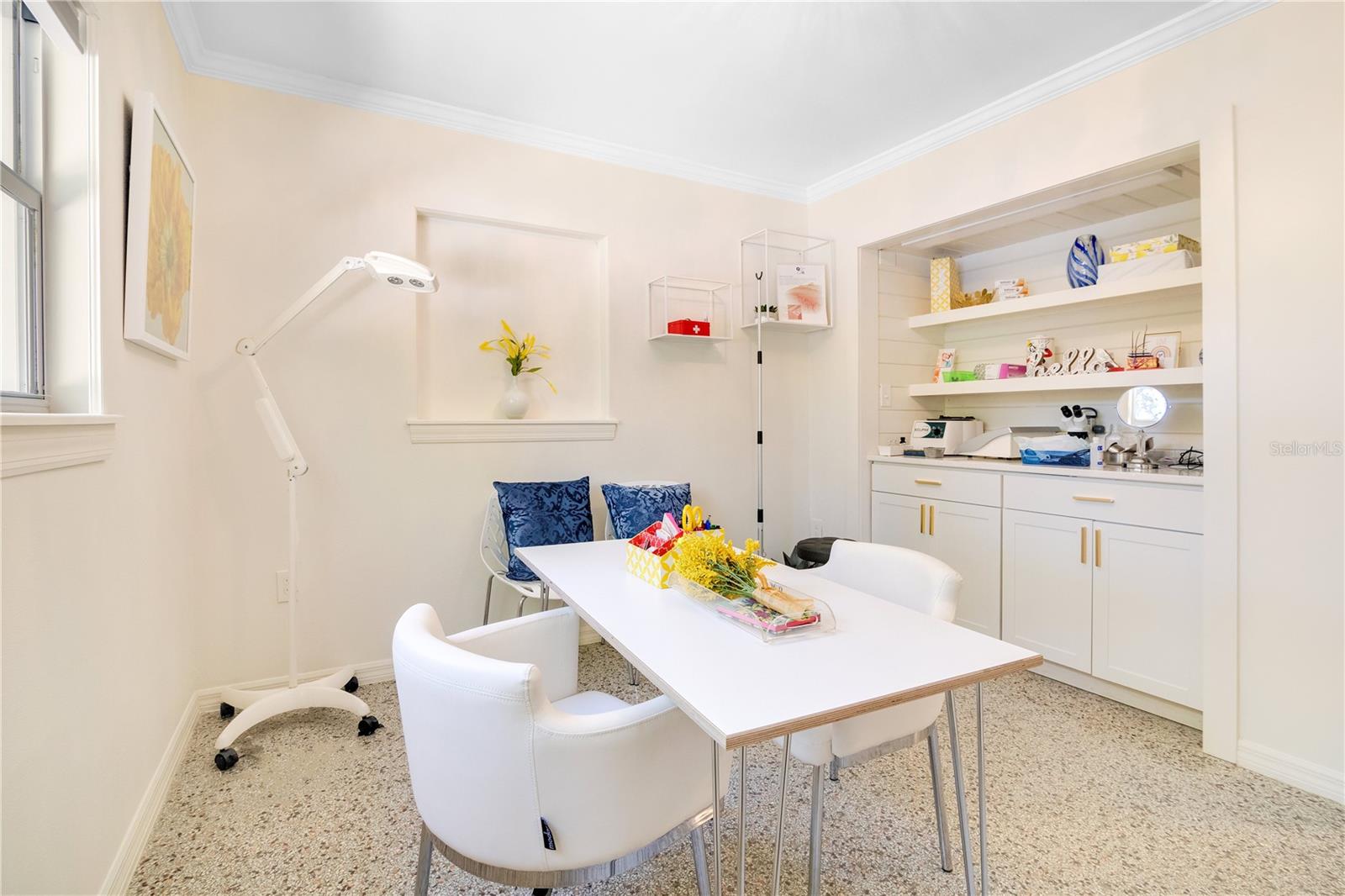 Image 14 of 32 For 4749 Hargrave Street