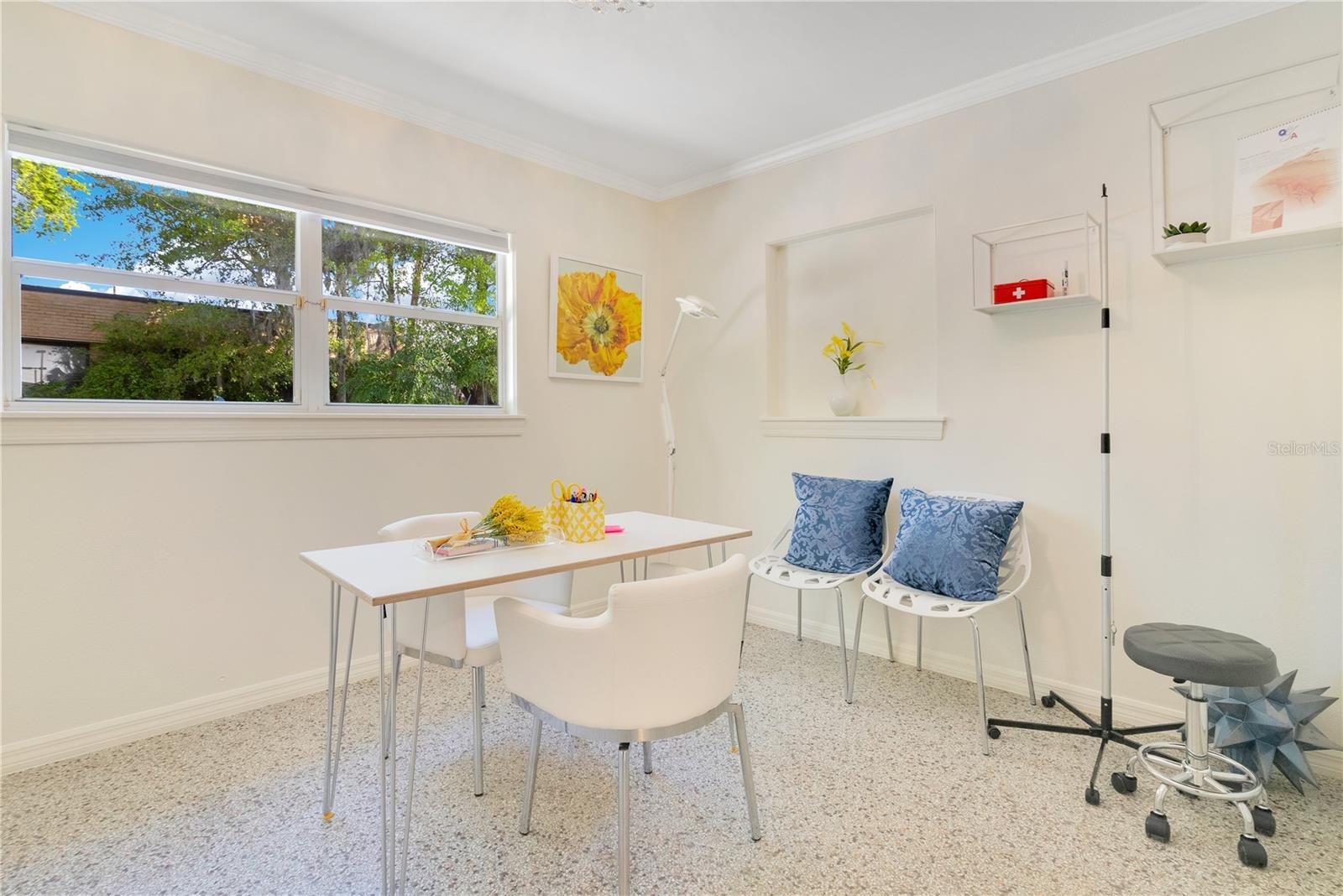 Image 15 of 32 For 4749 Hargrave Street