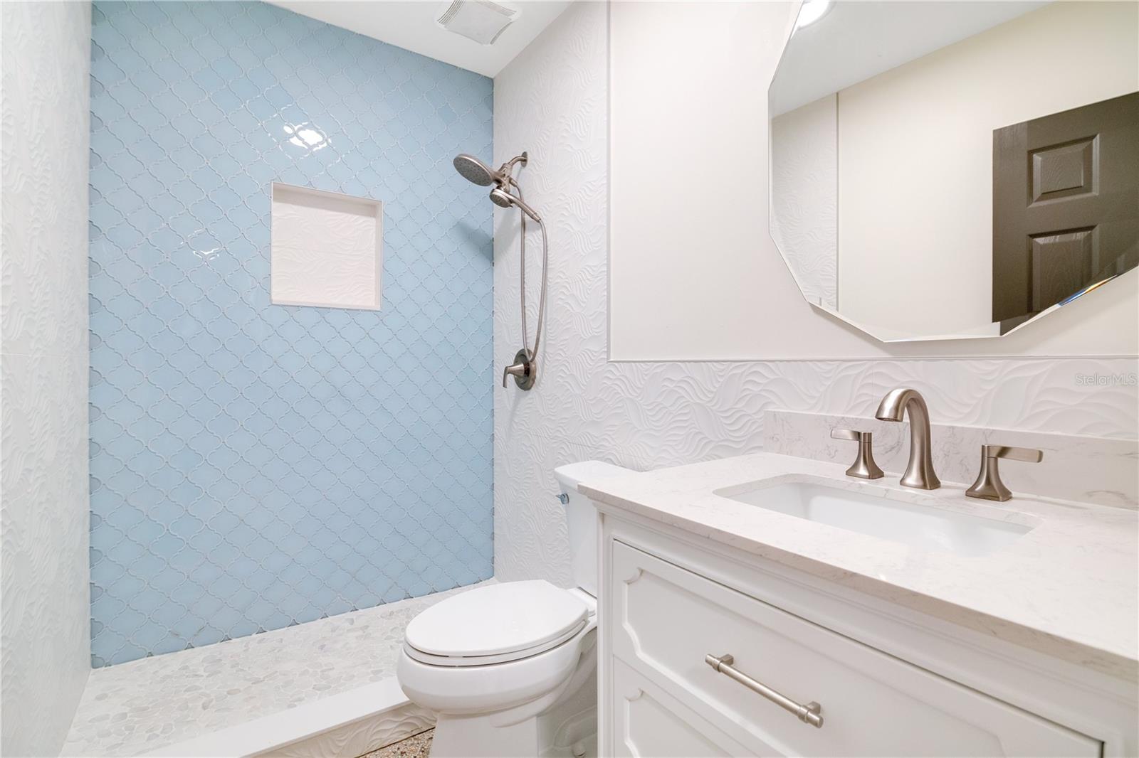 Image 16 of 32 For 4749 Hargrave Street