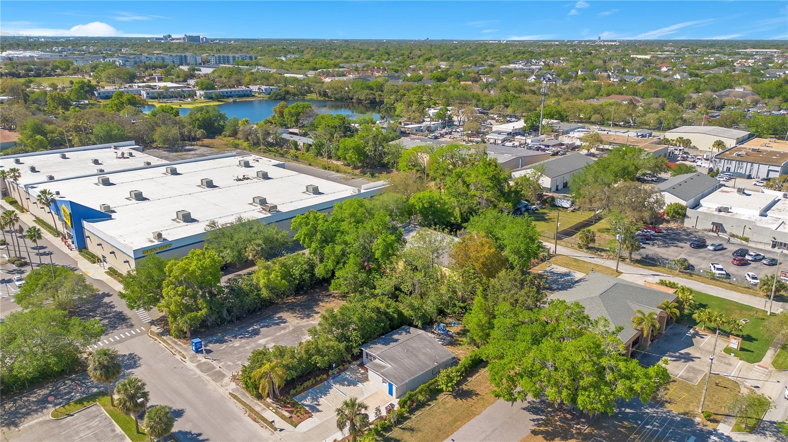 Image 26 of 32 For 4749 Hargrave Street