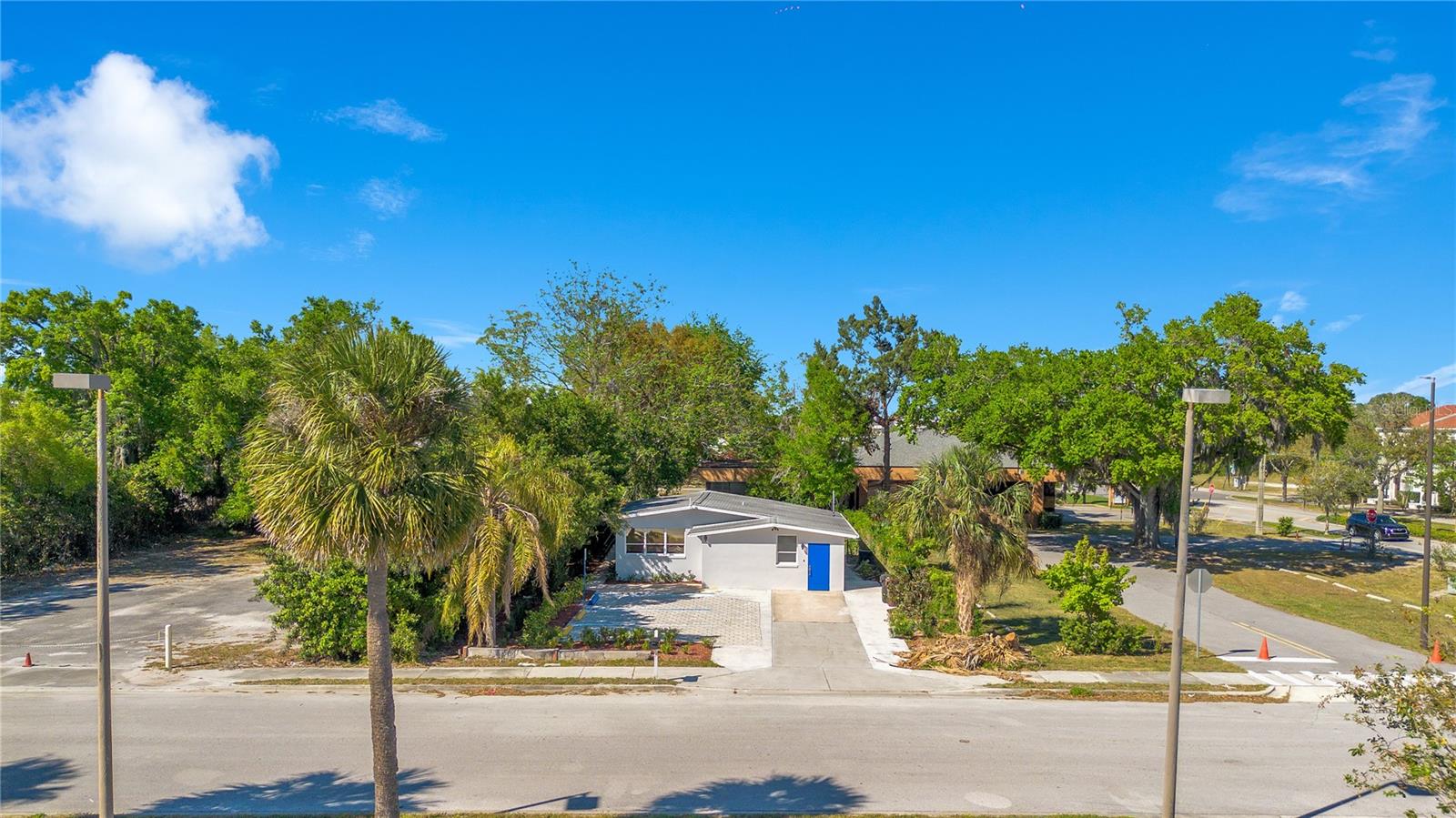 Image 5 of 32 For 4749 Hargrave Street