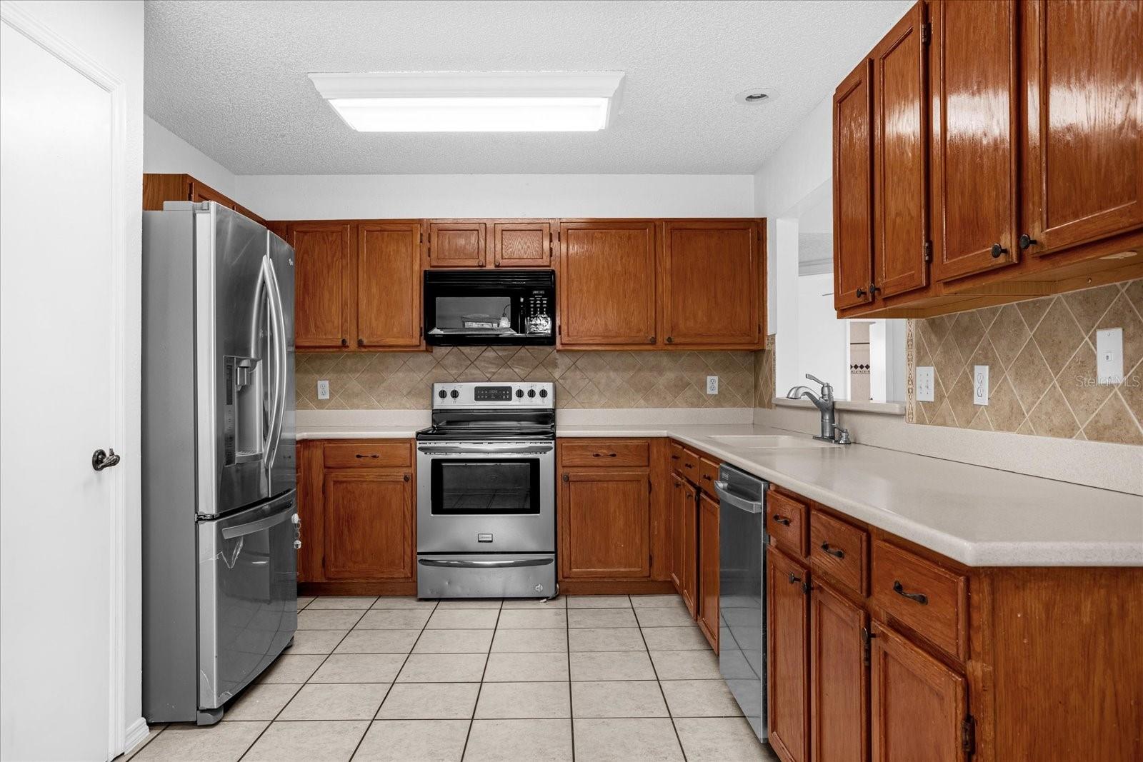 Image 12 of 29 For 601 Tomlinson Terrace