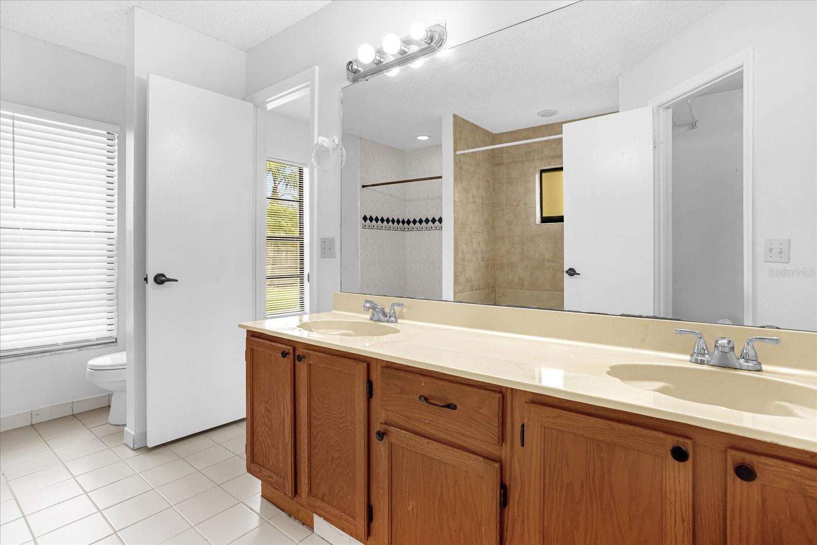 Image 16 of 29 For 601 Tomlinson Terrace