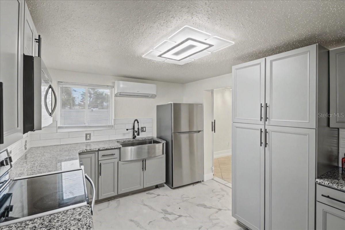 Image 17 of 49 For 15 Alamanda Drive