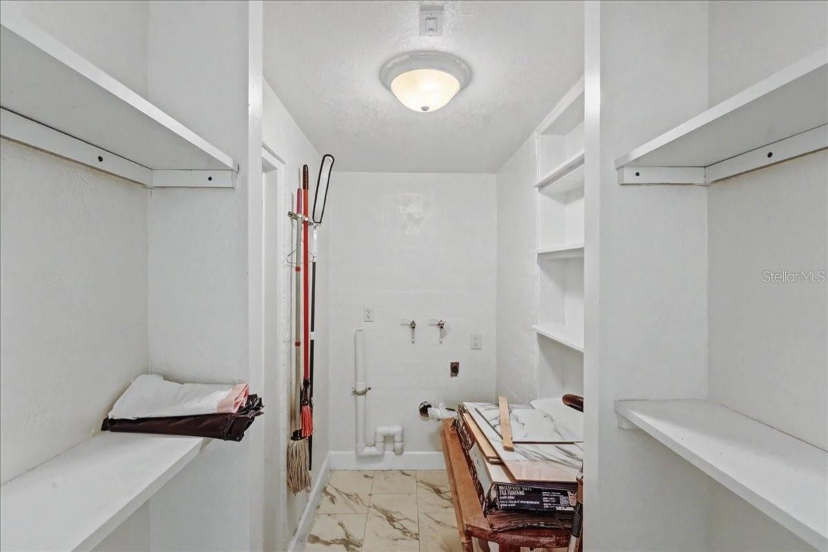 Image 26 of 49 For 15 Alamanda Drive