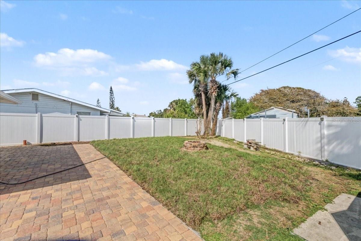 Image 31 of 49 For 15 Alamanda Drive