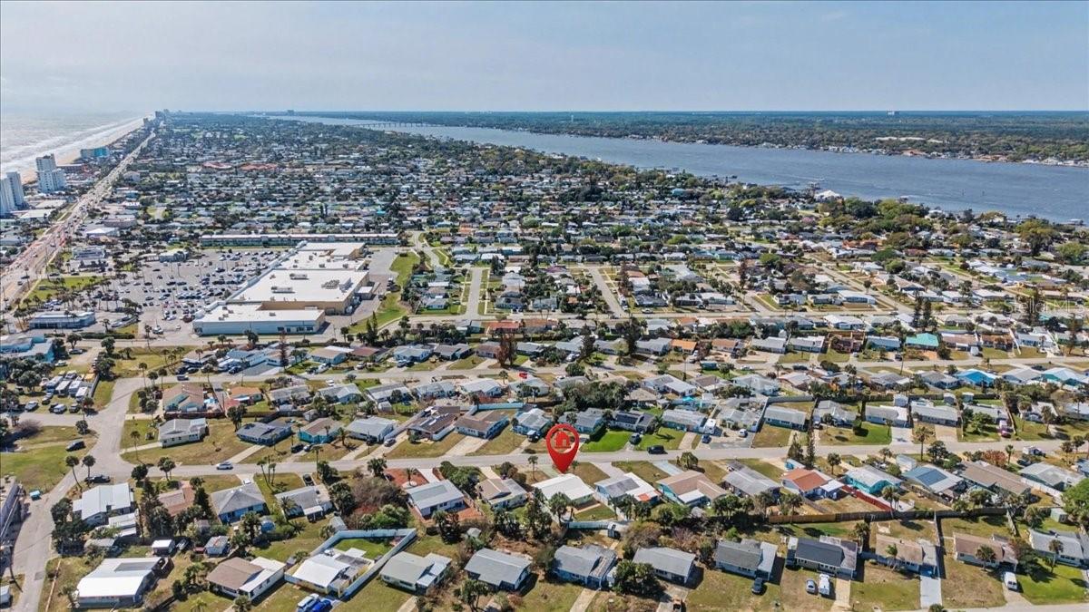 Image 36 of 49 For 15 Alamanda Drive