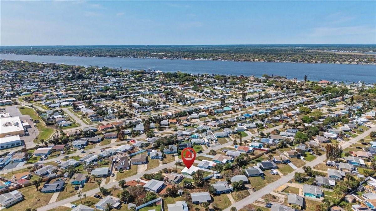 Image 41 of 49 For 15 Alamanda Drive