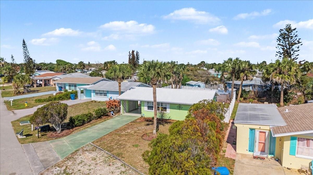 Image 46 of 49 For 15 Alamanda Drive