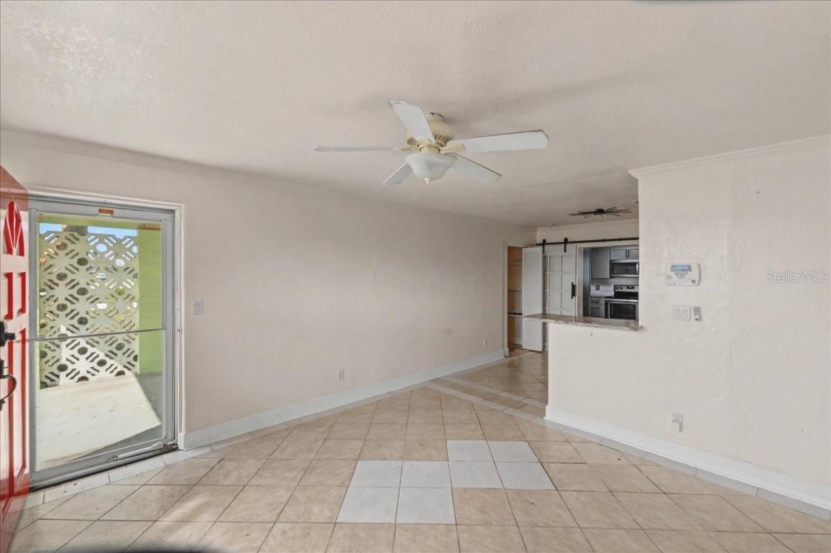 Image 6 of 49 For 15 Alamanda Drive