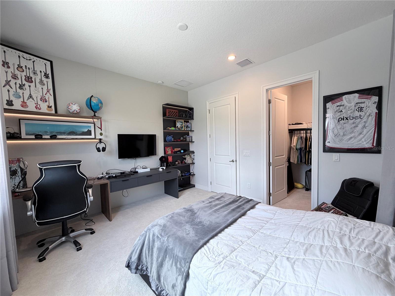 Image 28 of 37 For 15686 Panther Lake Drive