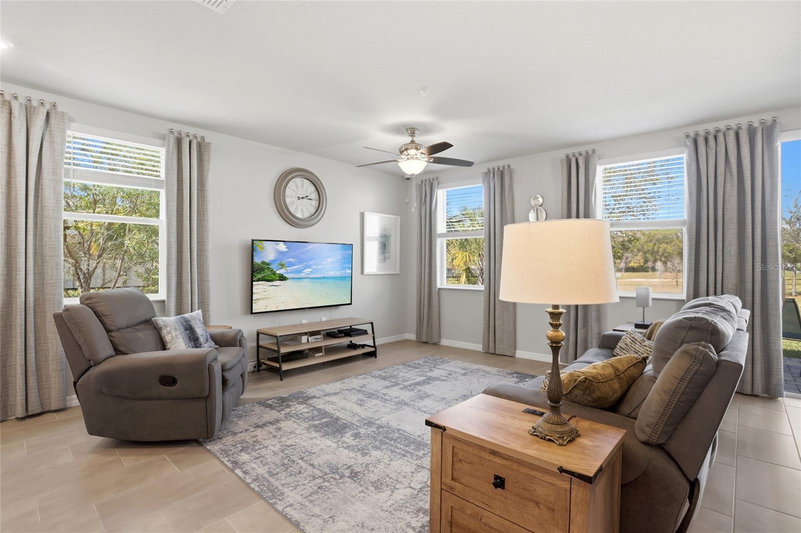 Image 12 of 55 For 1123 Desert Candle Drive