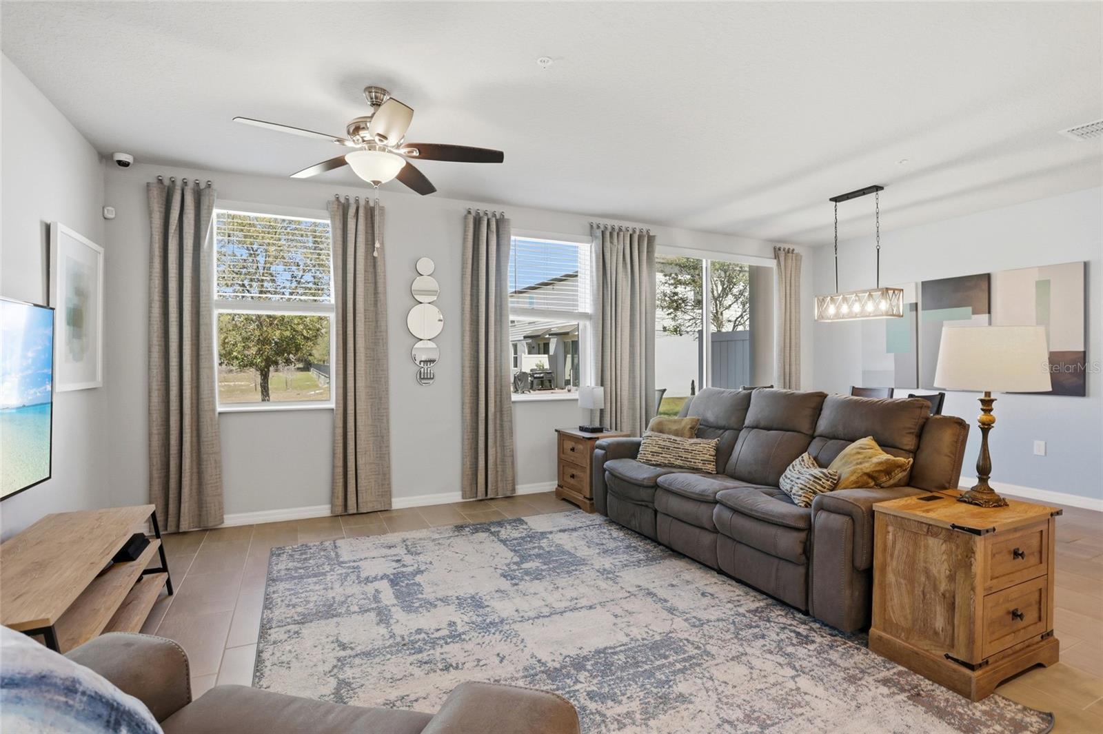 Image 13 of 55 For 1123 Desert Candle Drive