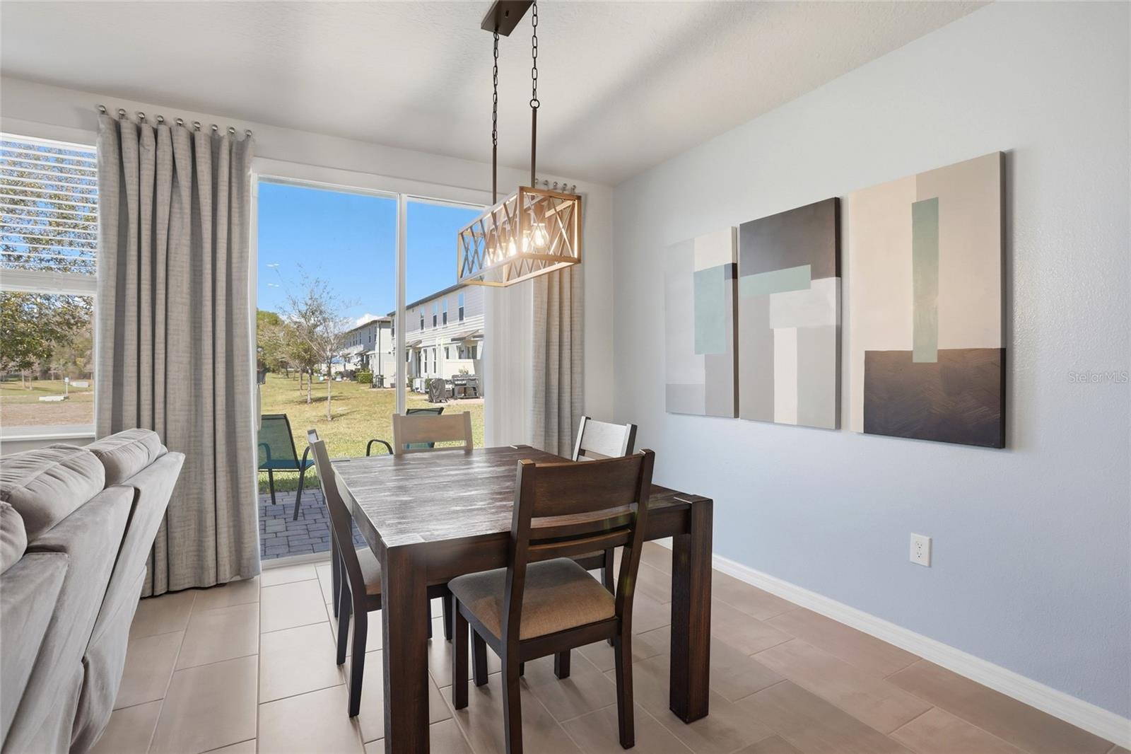 Image 14 of 55 For 1123 Desert Candle Drive