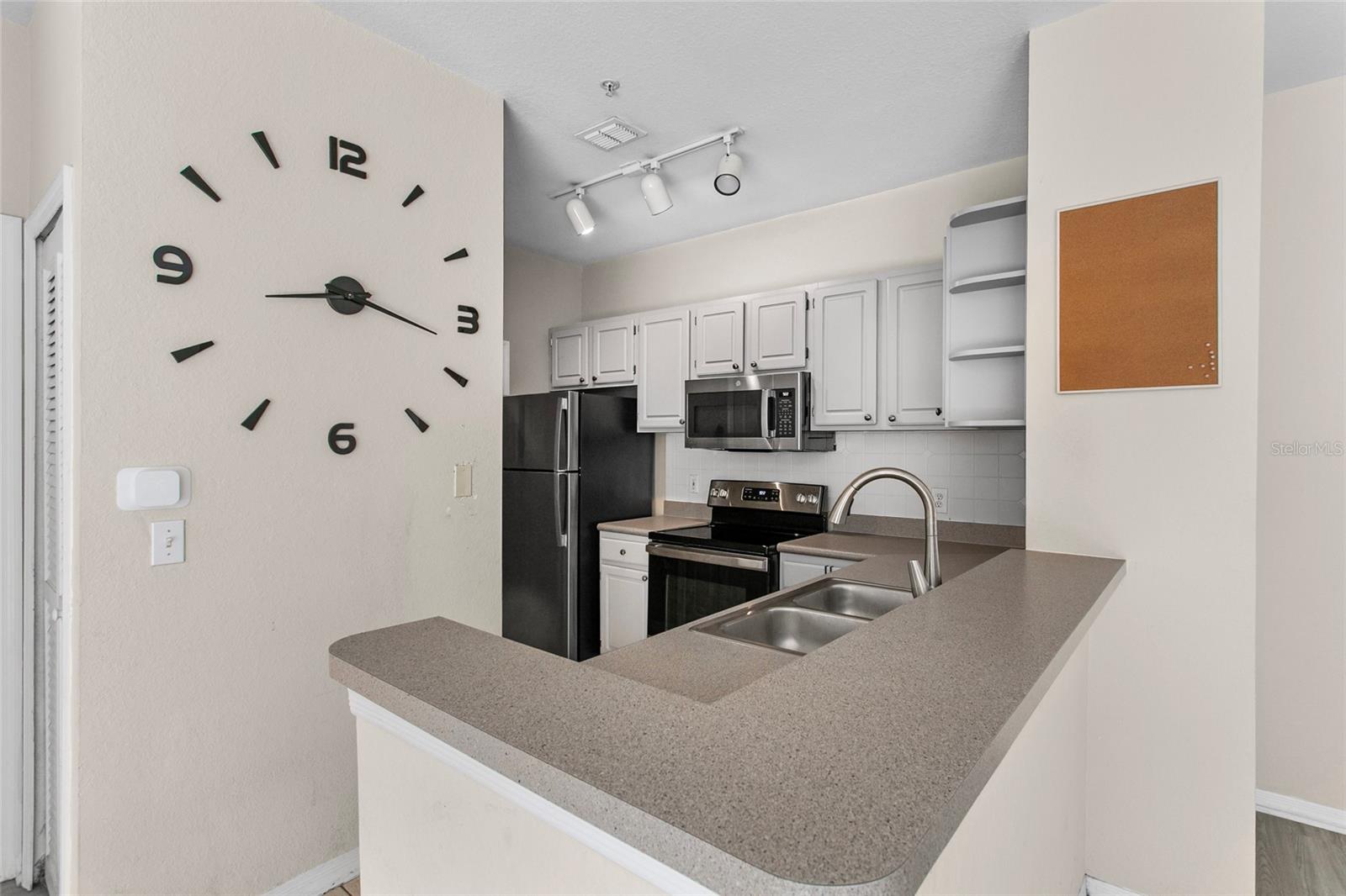 Image 12 of 22 For 1150 Lake Shadow Circle 3104