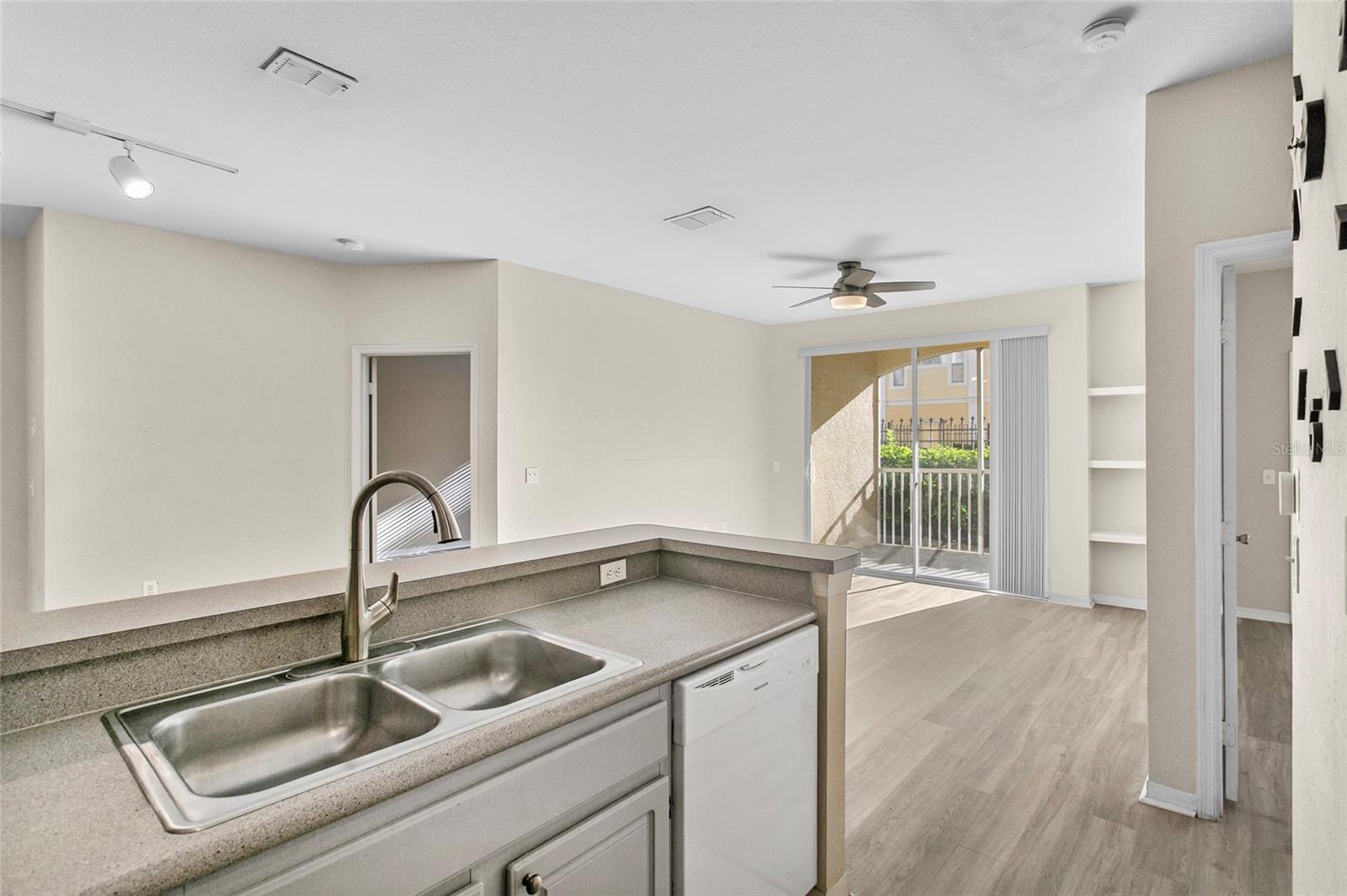 Image 15 of 22 For 1150 Lake Shadow Circle 3104