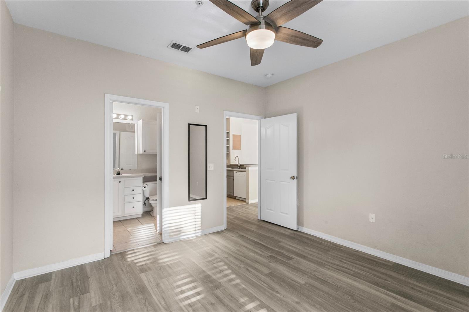 Image 9 of 22 For 1150 Lake Shadow Circle 3104