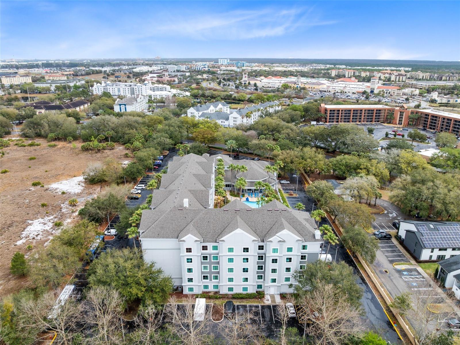 Image 15 of 28 For 8303 Palm Parkway 511