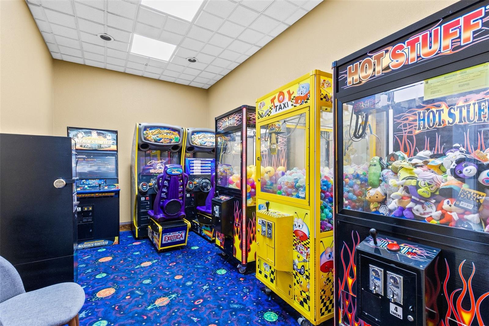 Image 19 of 28 For 8303 Palm Parkway 511