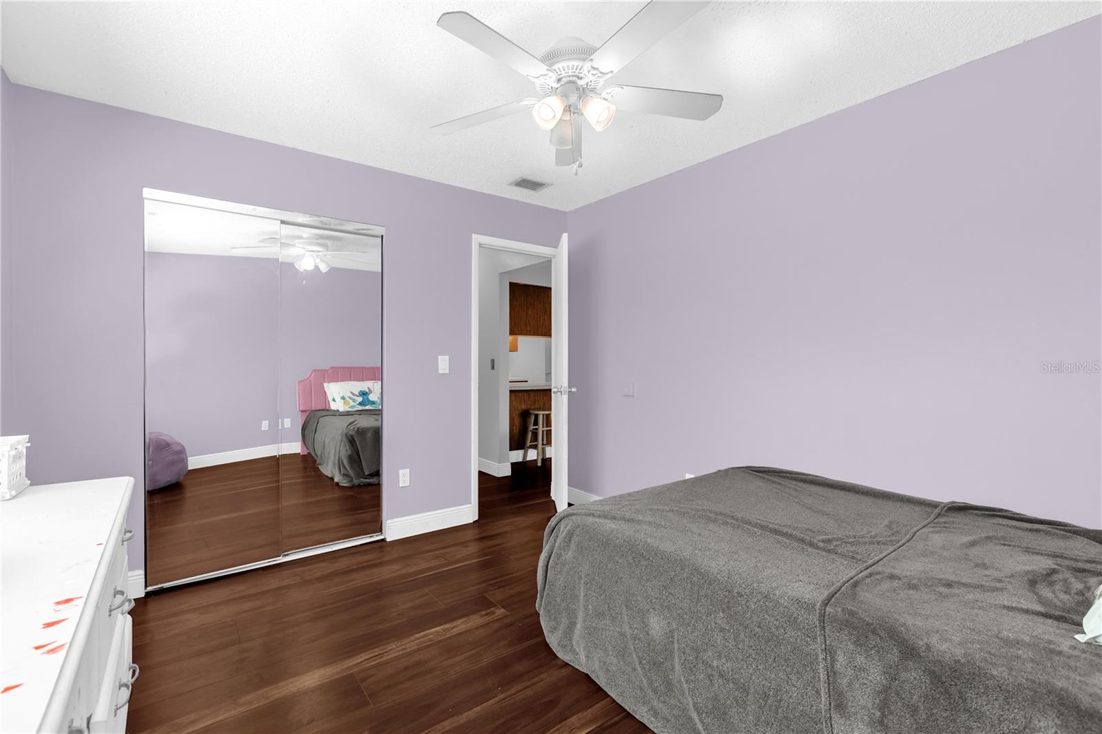 Image 17 of 37 For 5 Gumtree Court