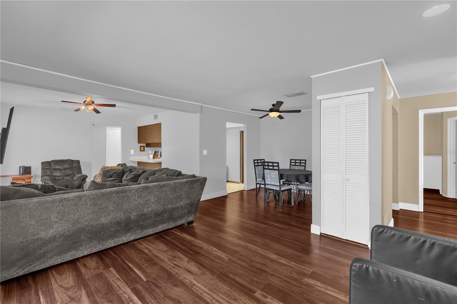 Image 6 of 37 For 5 Gumtree Court