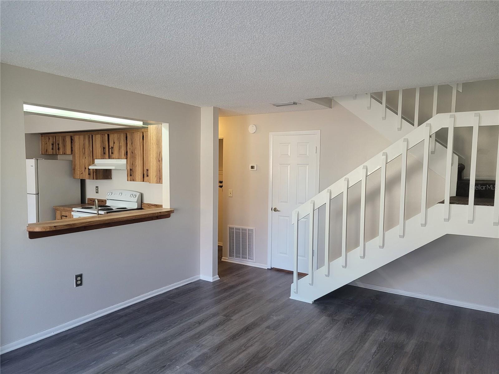 Image 10 of 37 For 4695 Pheasant Run Drive